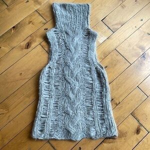 Gay Giano vende moda 42 gray top